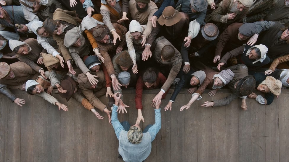 ​​Hamnet’s Handholding